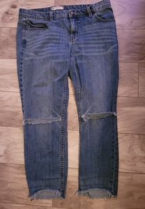 Free People Distressed Skinny Rawhemed Jeans size 31W